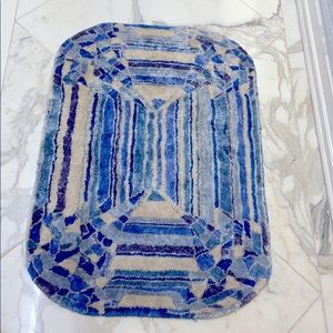 Allison Eden 2’x4’ Blue Diamond Art Silk Rug